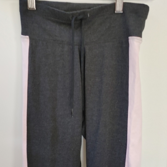 NWT PINK Yoga Leggings ~ Size XS - Picture 3 of 8